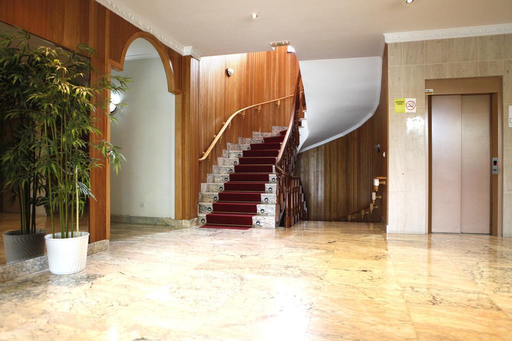 Hotel Park Нойя Екстер'єр фото