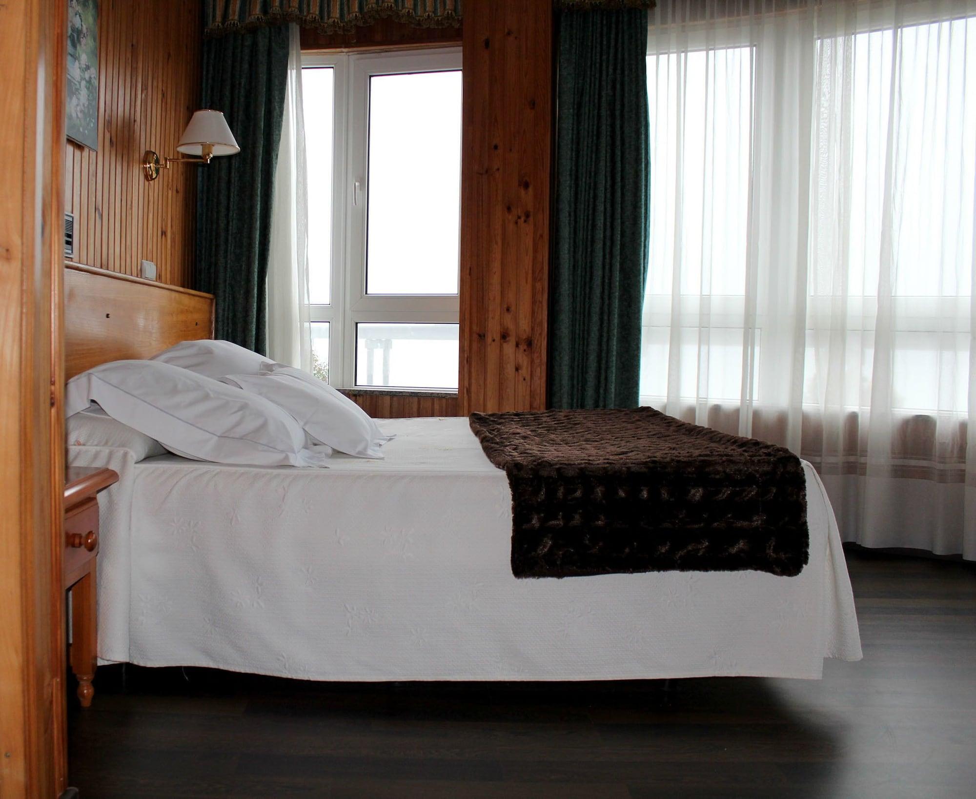 Hotel Park Нойя Екстер'єр фото
