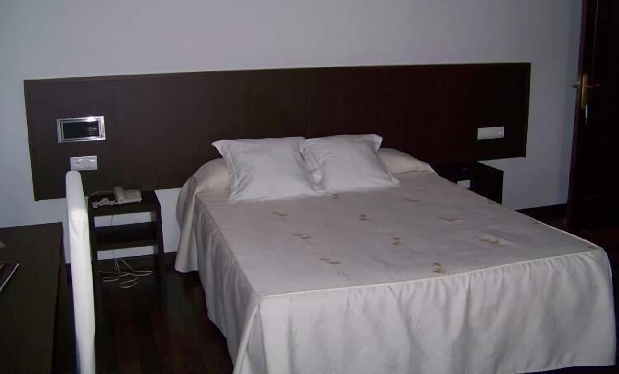Hotel Park Нойя Екстер'єр фото