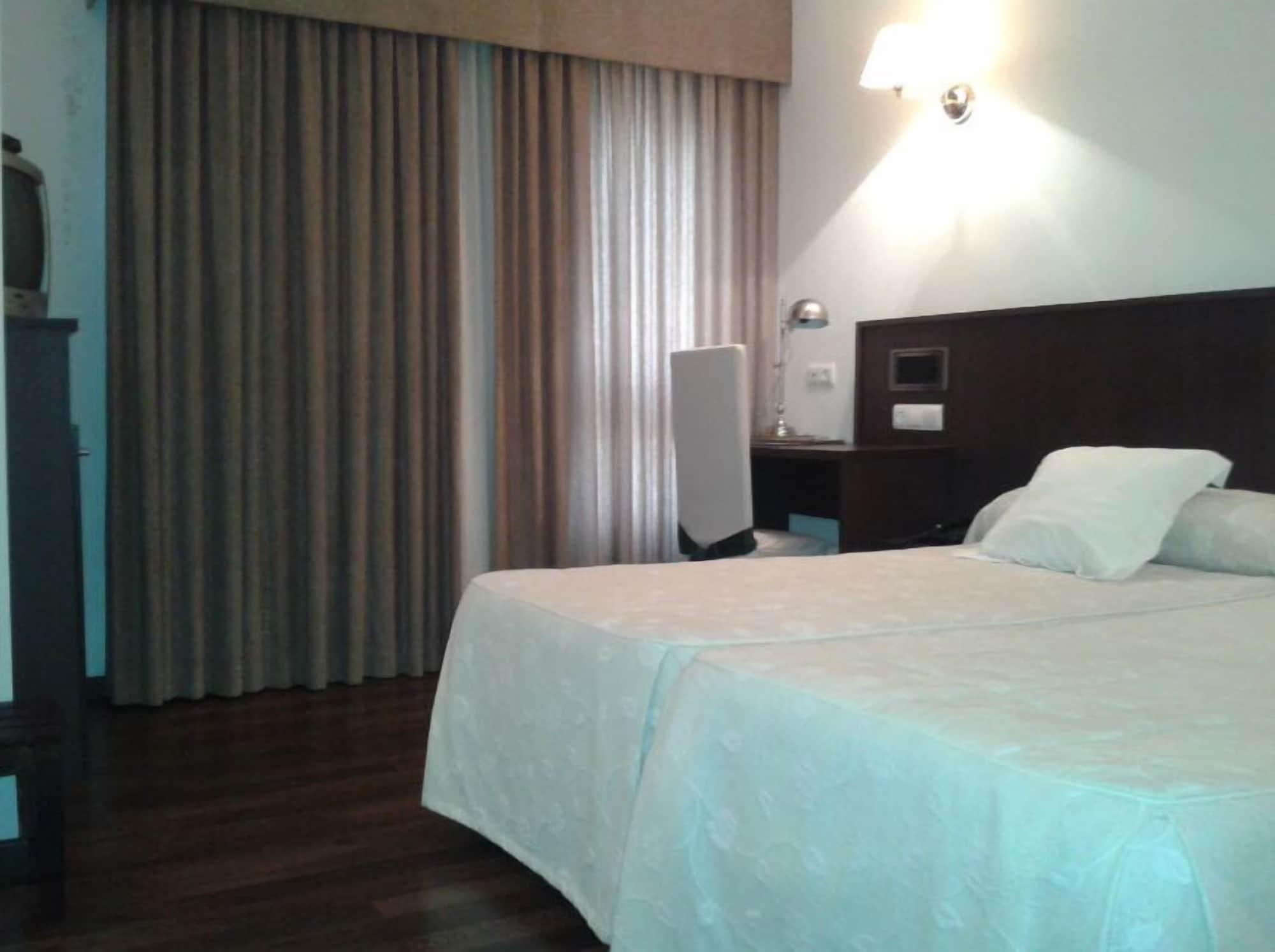 Hotel Park Нойя Екстер'єр фото