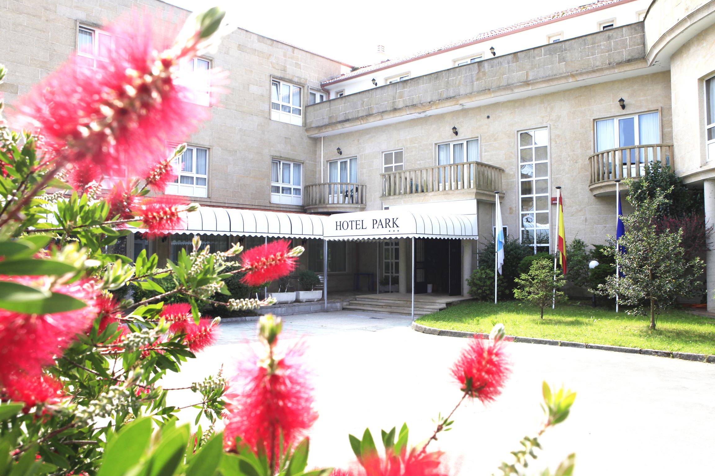 Hotel Park Нойя Екстер'єр фото