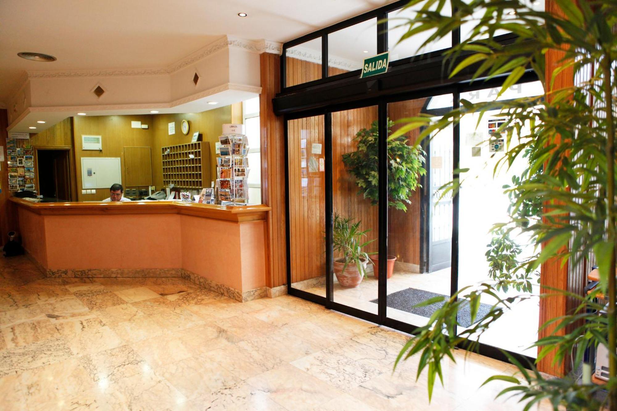 Hotel Park Нойя Екстер'єр фото