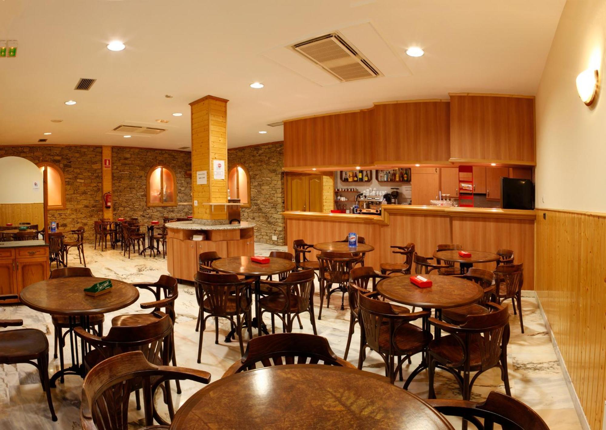 Hotel Park Нойя Екстер'єр фото