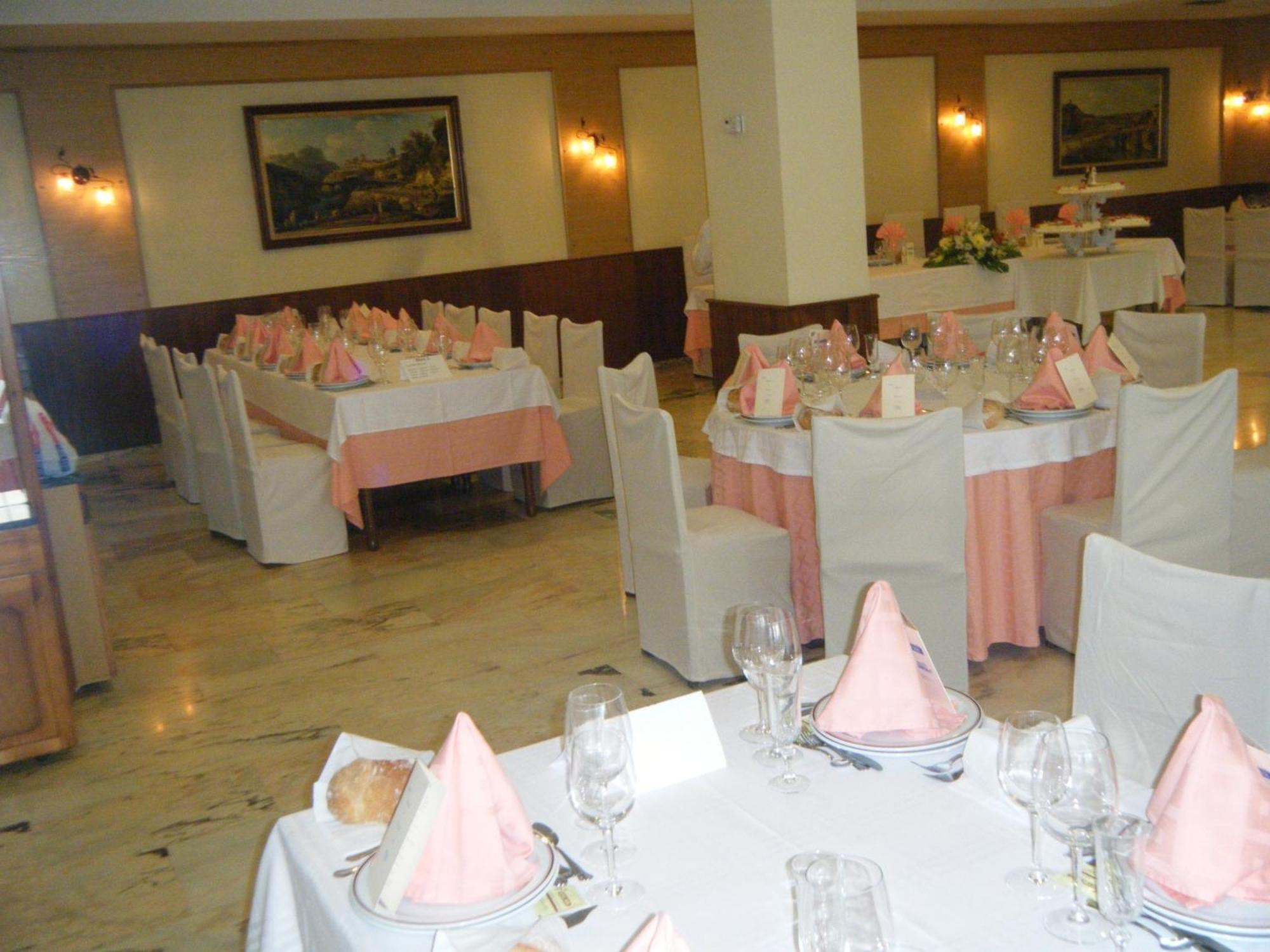 Hotel Park Нойя Екстер'єр фото