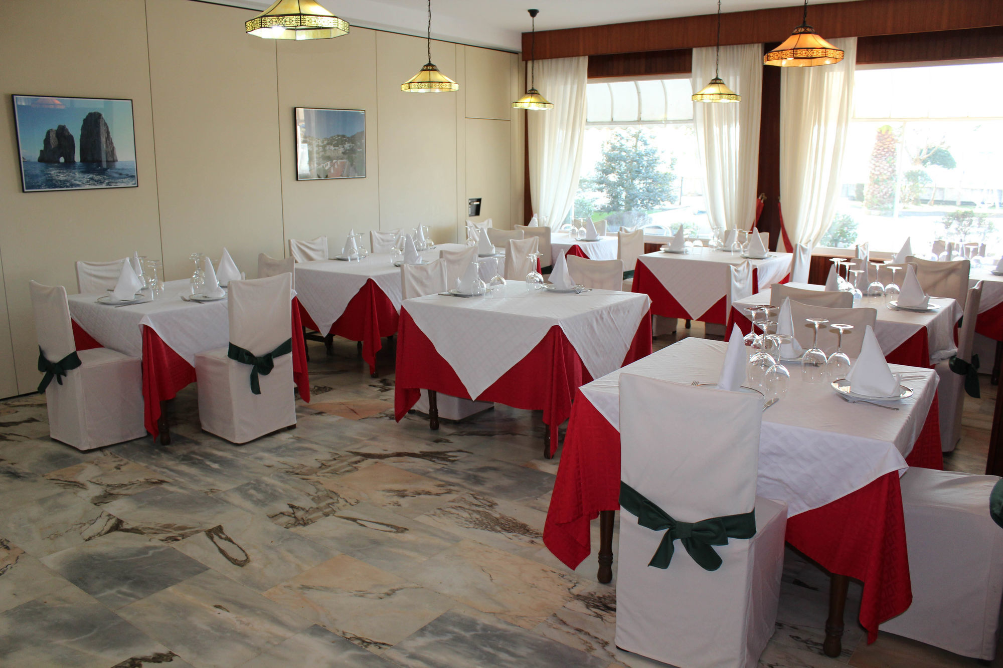 Hotel Park Нойя Екстер'єр фото