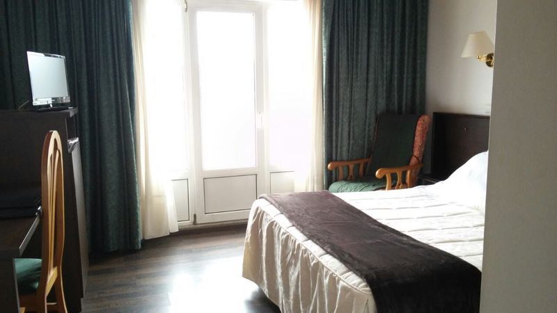 Hotel Park Нойя Екстер'єр фото