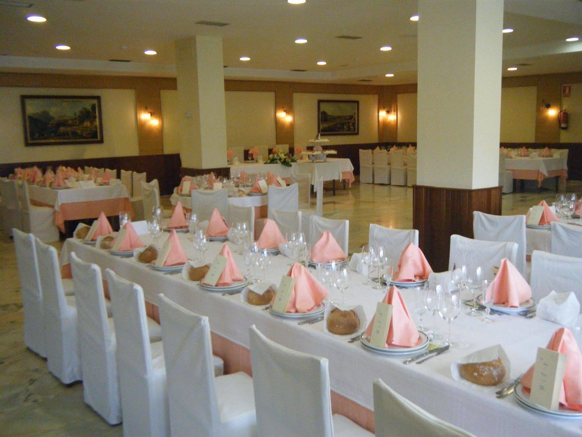 Hotel Park Нойя Екстер'єр фото