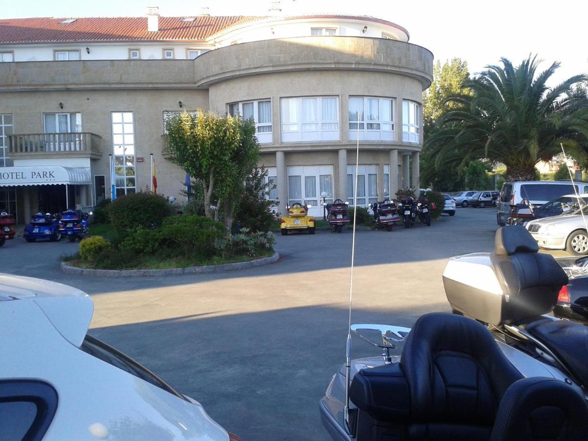 Hotel Park Нойя Екстер'єр фото