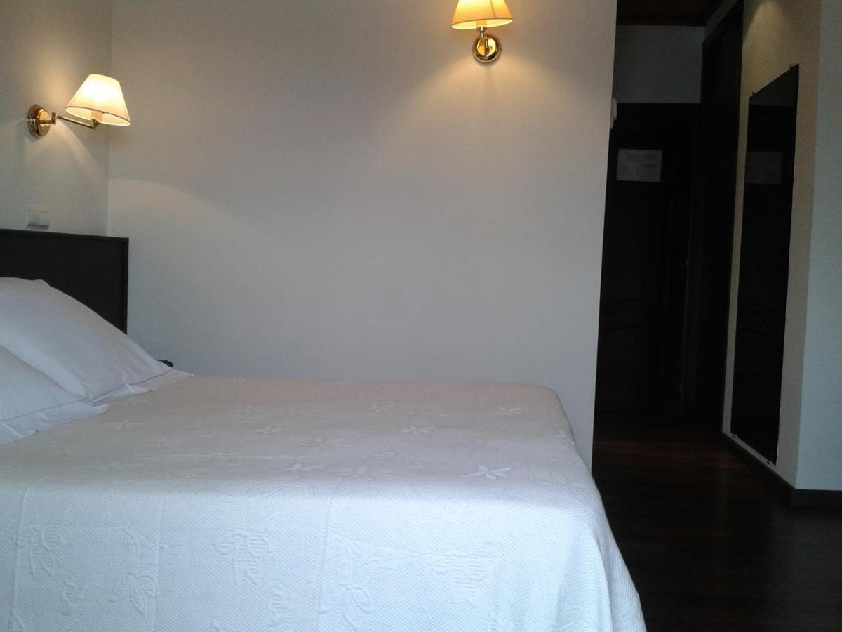 Hotel Park Нойя Екстер'єр фото